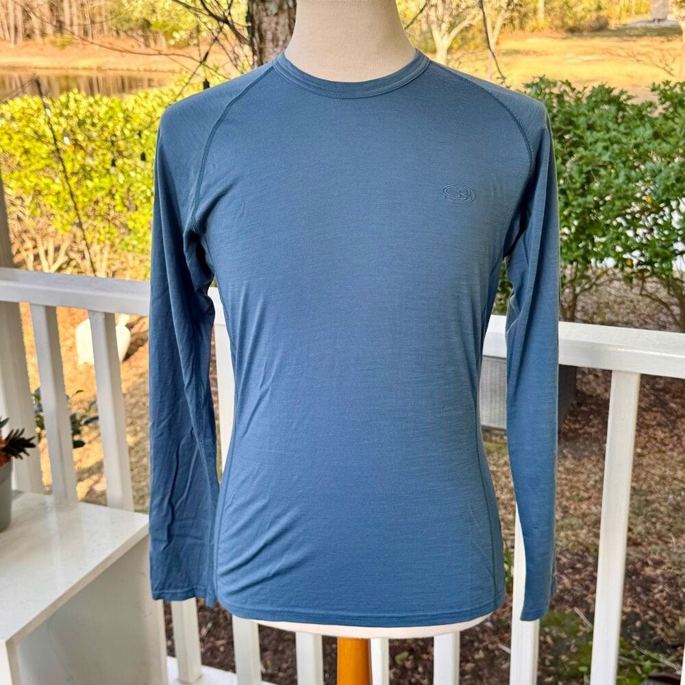 Icebreaker Bodyfit 200 Merino wool base layer. Blue.